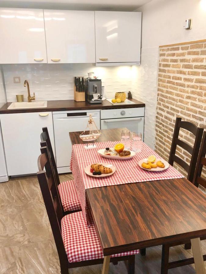 Istrian Stone House In The Heart Of The Beautiful Fishing Village Fazana - Only Few Steps From The Sea And The Wonderful Beach - Incl Plasma-Quad-Plus-Filter Against C O V I D Экстерьер фото